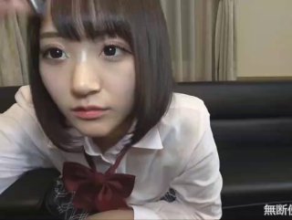 第一美穴18白虎嫩妹 ，短裙黑色渔网袜 ，浴室地上假屌猛插 ，极品粉嫩无毛小穴 ，翘起双腿掰穴特写诱惑1